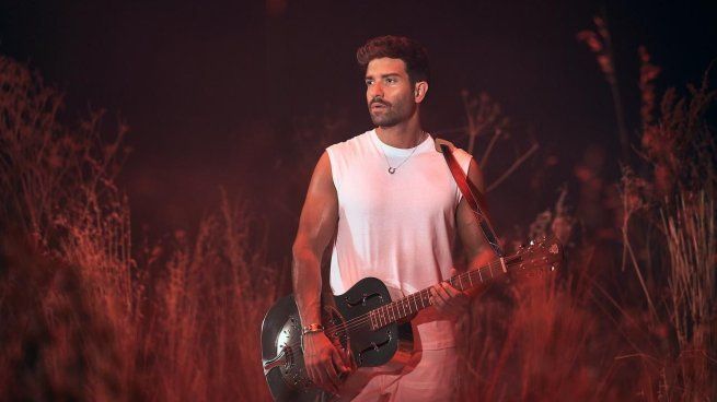 Alborán presento el tercer single de su futuro disco.
