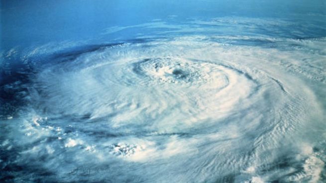 Un ciclón bomba azotó la Costa Este de EE. UU. con nevadas intensas y cortes de electricidad.