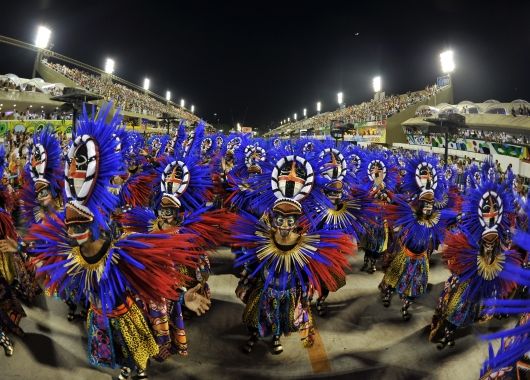A pura emoción y brillo, comenzó el carnaval de Río