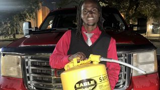 El origen del desarrollo se remonta a la adolescencia de Brown, quien comenzó a experimentar con distintos tipos de plástico para evaluar su comportamiento bajo condiciones de calor extremo. El origen del desarrollo se remonta a la adolescencia de Brown, quien comenzó a experimentar con distintos tipos de plástico para evaluar su comportamiento bajo condiciones de calor extremo.