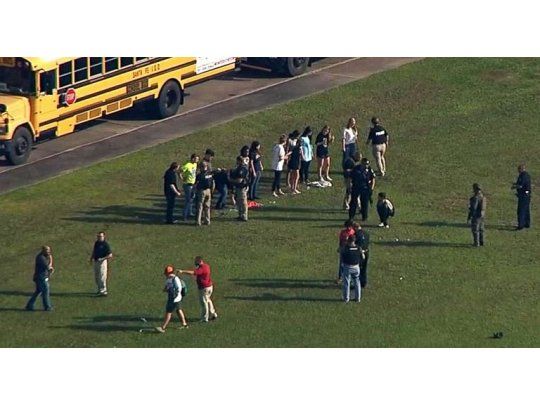 Otra vez un tirador siembra el pánico en una escuela de EEUU: hay 10 muertos