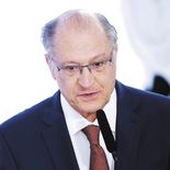 El vicepresidente de Brasil calificó de lamentable los dichos de Javier Milei contra Lula da Silva.