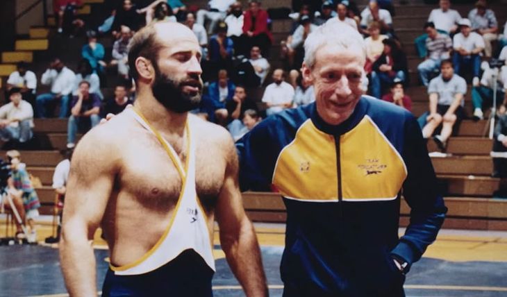 John Du pont, multimillonario que murió preso por asesinato. John Du pont, multimillonario que murió preso por asesinato.