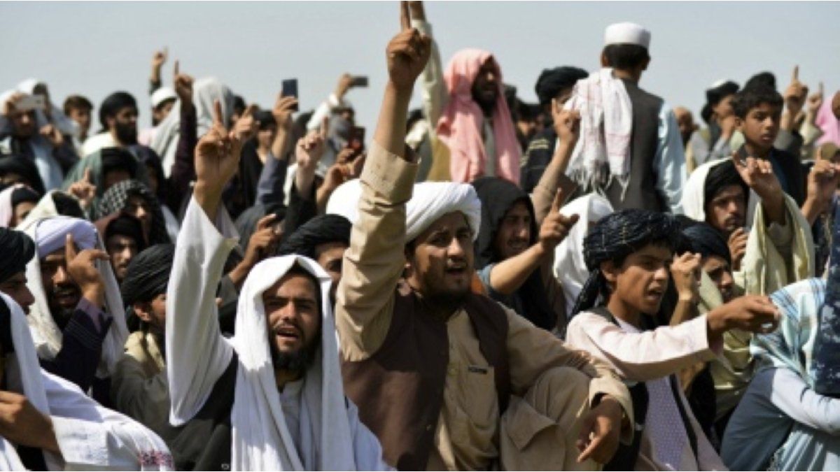 Pakistan and Afghanistan sealed an immediate ceasefire after days of border tension