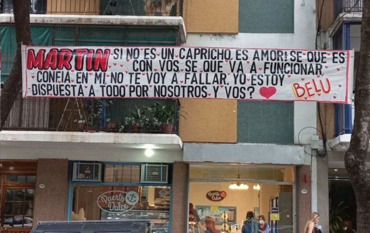 El pasacalle de Belu para Martín que se volvió viral.