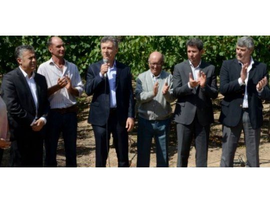Macri estuvo junto a Cornejo, Uñac y Bruyaile.