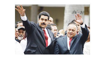 ámbito.com | Nicolás Maduro y Diosdado Cabello fueron los protagonistas excluyentes de una sorda pelea por la sucesión de Hugo Chávez, dirimida por el propio expresidente poco antes de morir en favor del primero. En la campaña mostraron unidad, pero ya entonces un enf