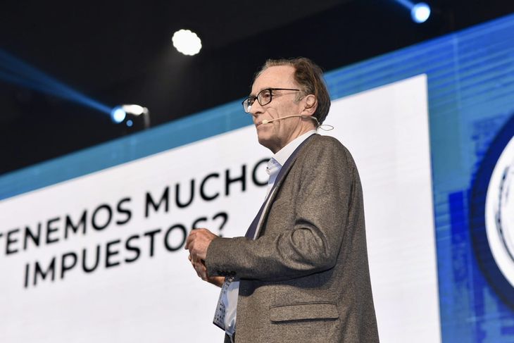 Osvaldo Giordano, titular del IERAL, habló en el Congreso Nacional de Ciencias Económicas. Osvaldo Giordano, titular del IERAL, habló en el Congreso Nacional de Ciencias Económicas.