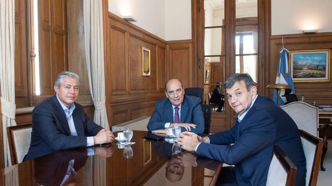 Guillermo Francos recibió a Rolando Figueroa y Guillermo Koenig en la Casa Rosada.