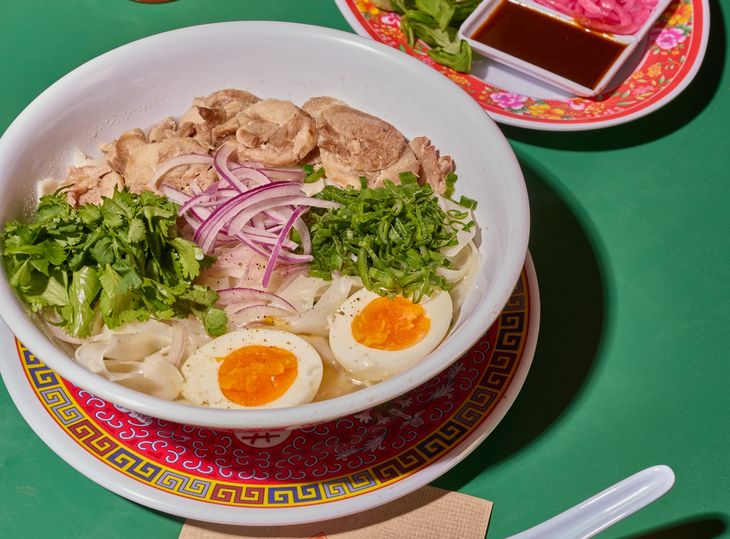 Sopa Pho Ga de pollo. Sopa Pho Ga de pollo.