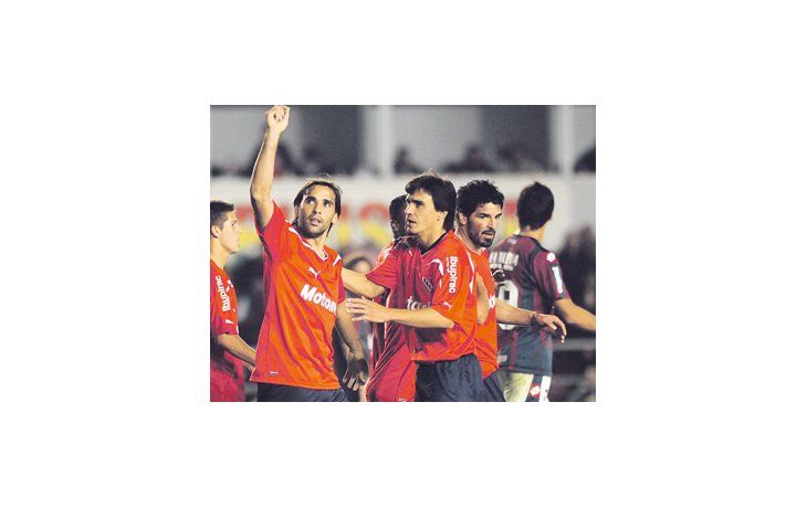 El festejo le duró poco a Independiente. Las buenas intenciones del primer tiempo se esfumaron en el complemento y terminó llevándose un punto que lo preocupa de cara al futuro.
