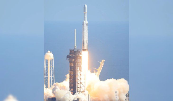 La sonda despegó acoplada a un cohete Falcon Heavy de SpaceX.