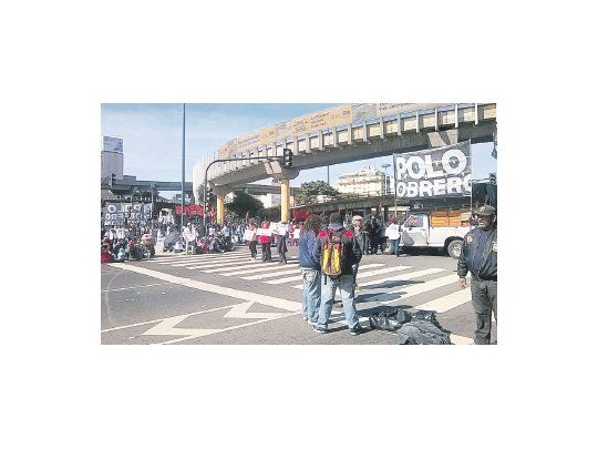 Uno de los cortes más importantes se dio en el cruce de las avenidas 9 de Julio y San Juan.