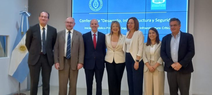 Alejandra Monteoliva durante su disertación en la jornada Alejandra Monteoliva durante su disertación en la jornada