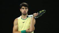 El tenista español Carlos Alcaraz, máximo favorito, inició exitosamente la defensa del título en el Argentina Open