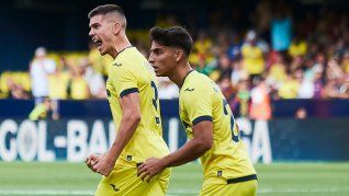 Grito. Juan Foyt marcó para Villarreal en la derrota con Barcelona.