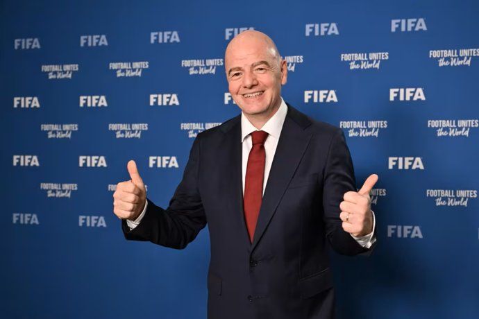 El presidente de la FIFA y una disputa con una de las sedes más importantes de la Copa. El presidente de la FIFA y una disputa con una de las sedes más importantes de la Copa.