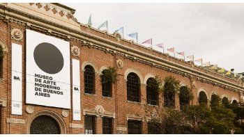 ámbito.com | historia. Se fundó en 1956 pero la donación de Ignacio Pirovano recién ingresó en 1981. El Museo no tenía sede, y realizó la curiosa “Exposición Flotante de 50 artistas argentinos” en un barco que, aseguran, recorrió el mundo.
