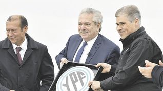 obras. El presidente Alberto Fernández, ayer, en la provincia de Neuquén, donde anunció , en Loma Campana, las obras de construcción del nuevo gasoducto. La inversión rondará u$s3.400 millones.