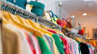 Cayó fuerte la importación de ropa