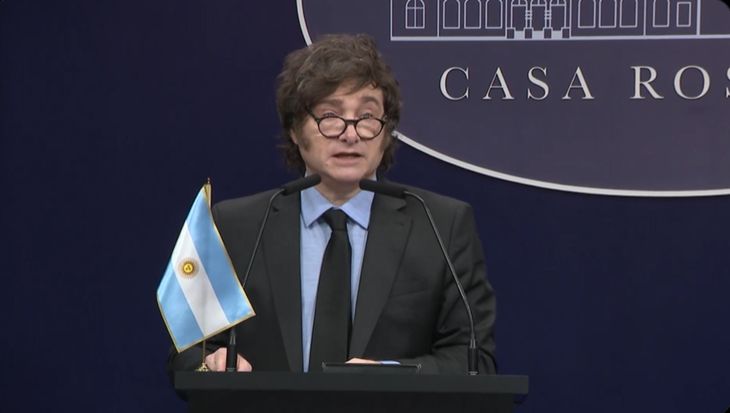 Milei, durante la conferencia conjunta con el secretario del Tesoro de EEUU, Scott Bessent. Milei, durante la conferencia conjunta con el secretario del Tesoro de EEUU, Scott Bessent.