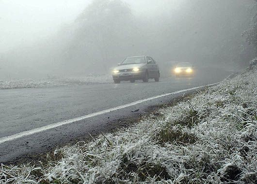 Hasta San Javier, Tucumán, llegó la nieve.