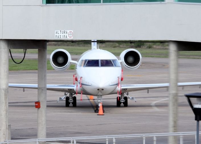 Cambiemos llegó con 15 aviones privados en Jujuy (foto 4)