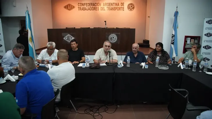 La decisión fue comunicada este lunes en una conferencia de prensa encabezada por Juan Carlos Schmid, secretario general de la entidad.