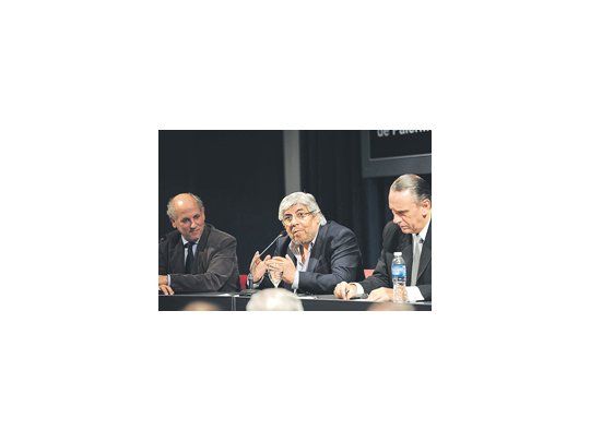Hugo Moyano, el martes, en la Universidad de Palermo. Hoy se expedirá la CGT.