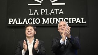 Axel Kicillof y Julio Alak encabezaron un acto en La Plata. Axel Kicillof y Julio Alak encabezaron un acto en La Plata.