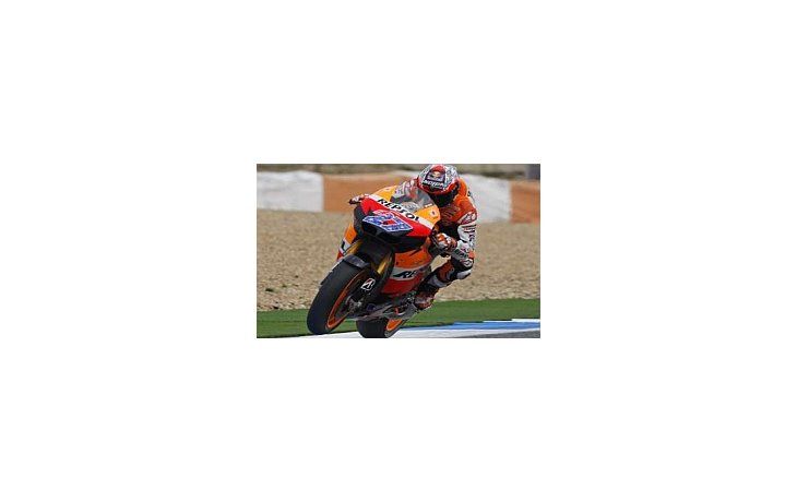El australiano Casey Stoner ganó el GP de Le Mans y quedó como escolta en el campeonato de la categoría Moto GP.