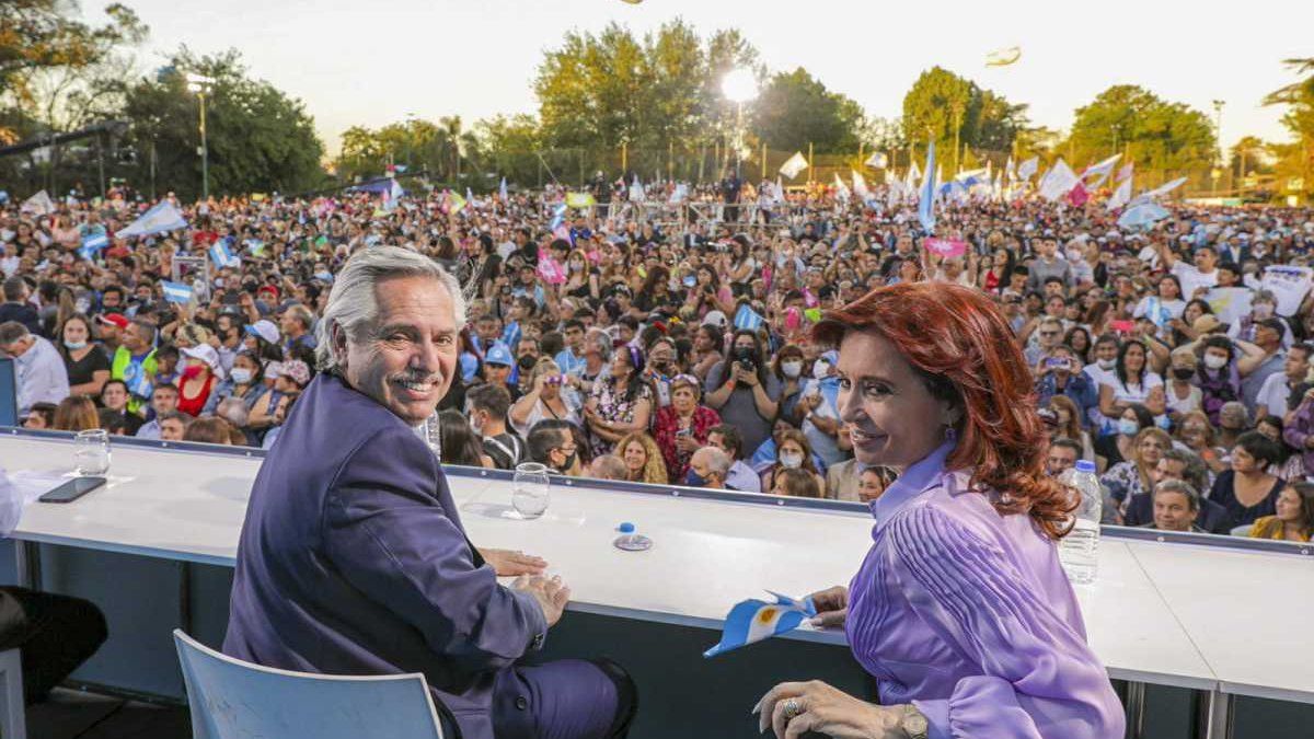 Mucha reunión y poca paz