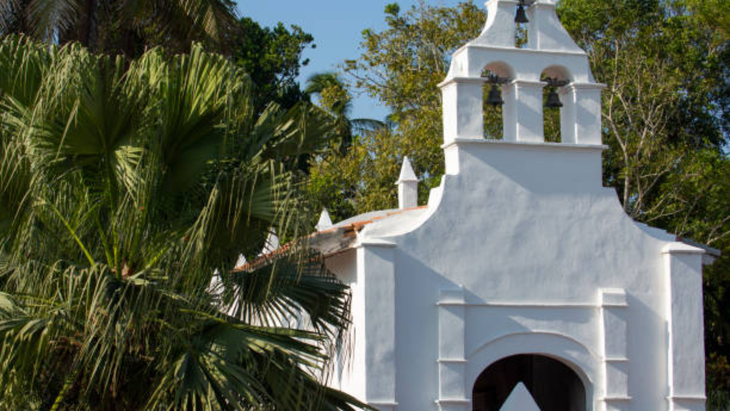 La Ermita del Rosario, ubicada en La Antigua, Veracruz, destaca como la primera capilla católica construida en el continente americano durante el siglo XVI. La Ermita del Rosario, ubicada en La Antigua, Veracruz, destaca como la primera capilla católica construida en el continente americano durante el siglo XVI.
