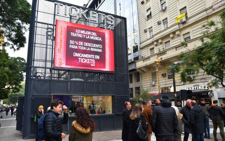 TICKETS BsAs, en Cerrito y Diagonal Roque Sáenz Peña&nbsp;