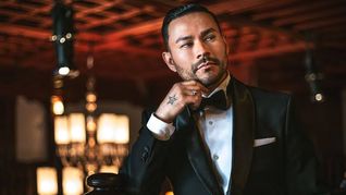 Frankie J y un error al cantar el humno.