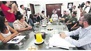 revisión. El intendente Corral y los funcionarios nacionales analizaron los resultados de los planes de seguridad en la capital provincial.
