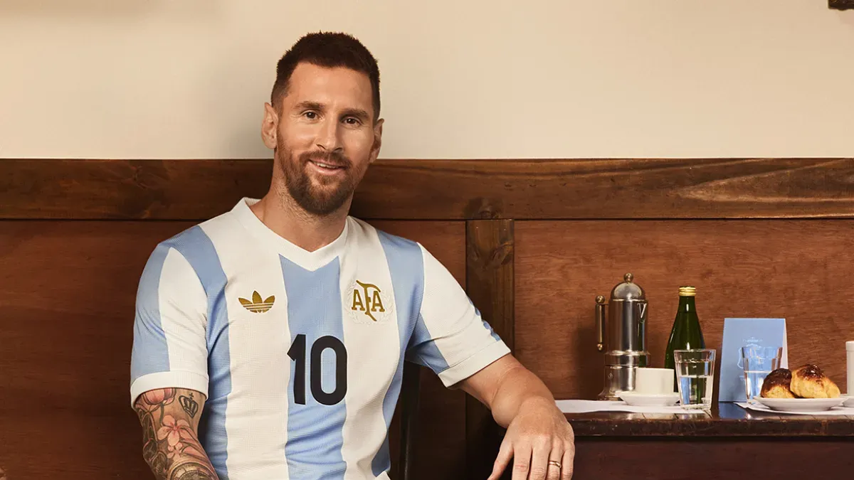 How much is the new shirt that the Argentine National Team debuted against Peru?