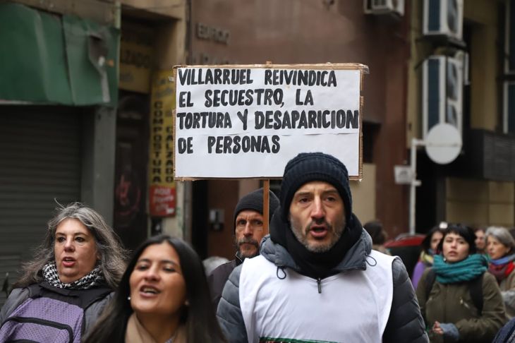 Miles de personas marcharon para repudiar la convocatoria de Victoria Villarruel en la Legislatura de la Ciudad. 