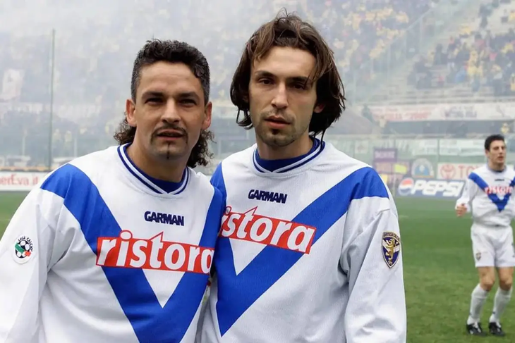 Di Baggio y Andrea Pirlo, ídolos italianos que pasaron por el Brescia. Di Baggio y Andrea Pirlo, ídolos italianos que pasaron por el Brescia.