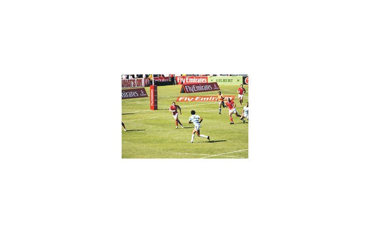 Argentina Sevens en acción. Los Pumas mejoraron en relación con la semana pasada y terminaron cuartos en el Seven de Dubái.