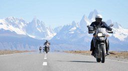 Argentine routes have already begun to receive hundreds of motorcyclists 