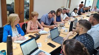 El Frente de Unidad Docente Bonaerense se reunió con el gobierno de la provincia de Buenos Aires. El Frente de Unidad Docente Bonaerense se reunió con el gobierno de la provincia de Buenos Aires.