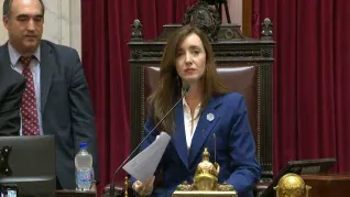 Victoria Villarruel decidió mantener la sesión para tratar el DNU pese a la embestida oficialista.&nbsp;