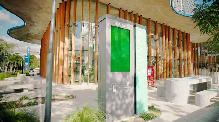 Unidad Y-ALGAE instalada en una estación de servicio del barrio de Belgrano, en la ciudad Buenos Aires. Unidad Y-ALGAE instalada en una estación de servicio del barrio de Belgrano, en la ciudad Buenos Aires.