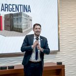 Agustín Caulo durante la inauguración de una iglesia adventista. Agustín Caulo durante la inauguración de una iglesia adventista.