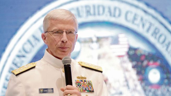A la orden. Craig Faller, jefe del Comando Sur estadounidense, advirtió al Ejército venezolano que debe decidir si apoya al pueblo o a un tirano y se puso a disposición de Juan Guaidó.
