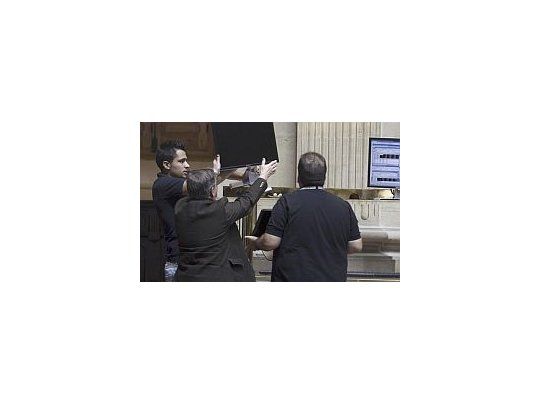 El ánimo en general es de cautela, dijo un operador.