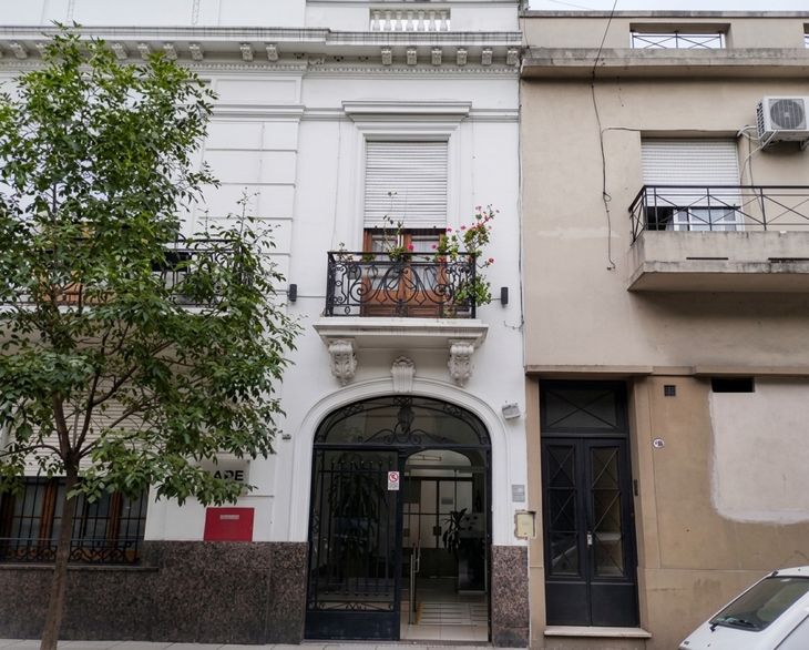 PH sobre Yatay al 800, en Almagro. Este tipo de propiedades combina estilo clásico, ambientes amplios y ubicación urbana PH sobre Yatay al 800, en Almagro. Este tipo de propiedades combina estilo clásico, ambientes amplios y ubicación urbana
