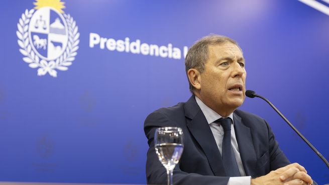 El ministro de Economía y Finanzas, Gabriel Oddone, establecerá una meta de deuda prudente.de alrededor del 60% del PIB.