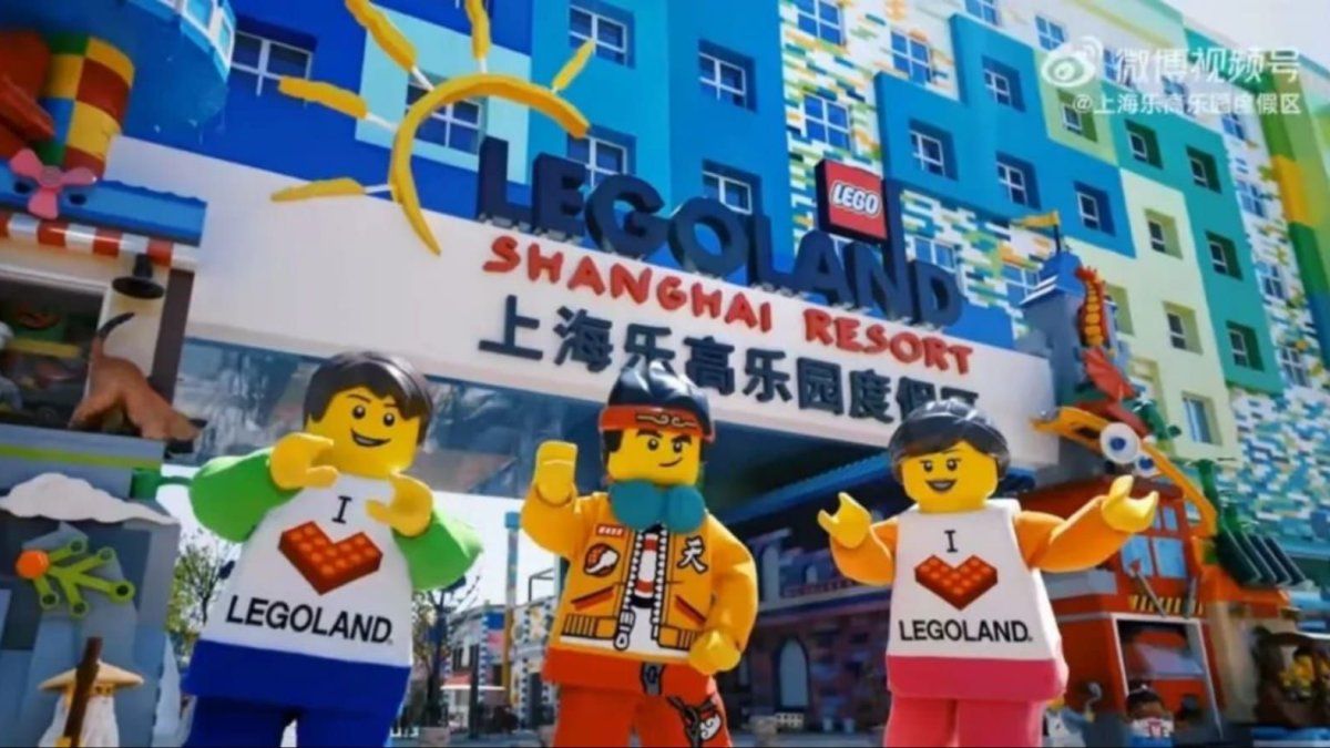 opened the world’s largest Lego park
